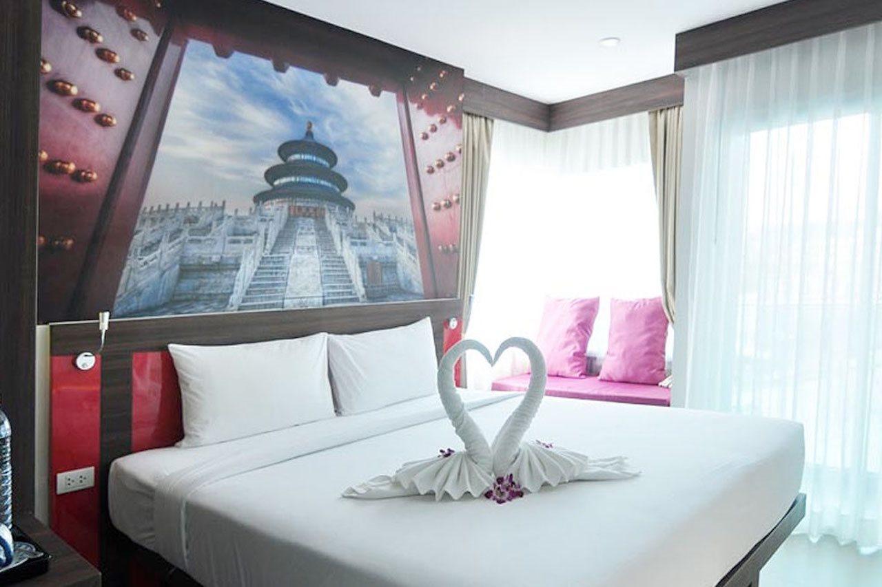 The Aim Patong Hotel Buitenkant foto