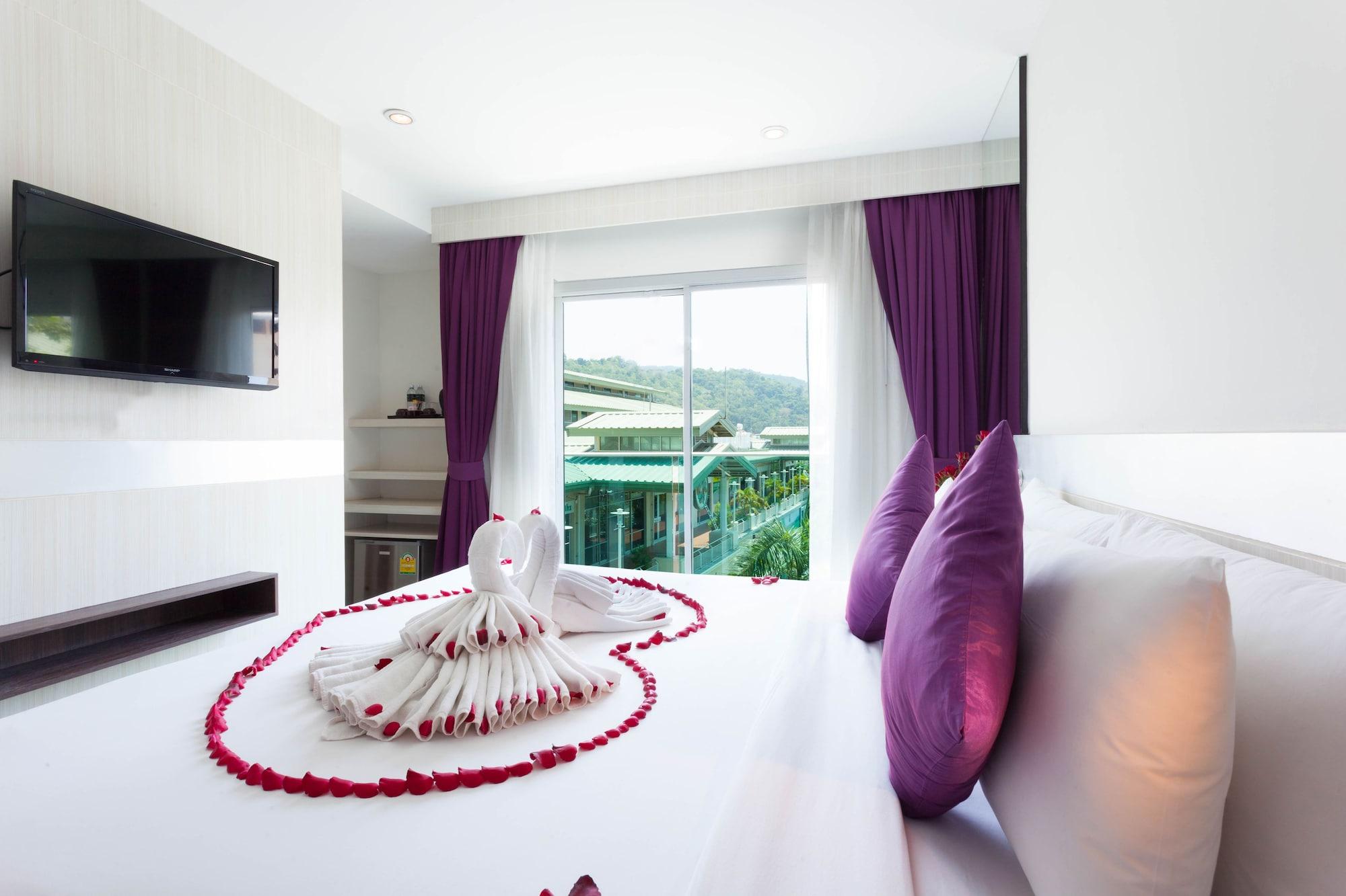 The Aim Patong Hotel Buitenkant foto