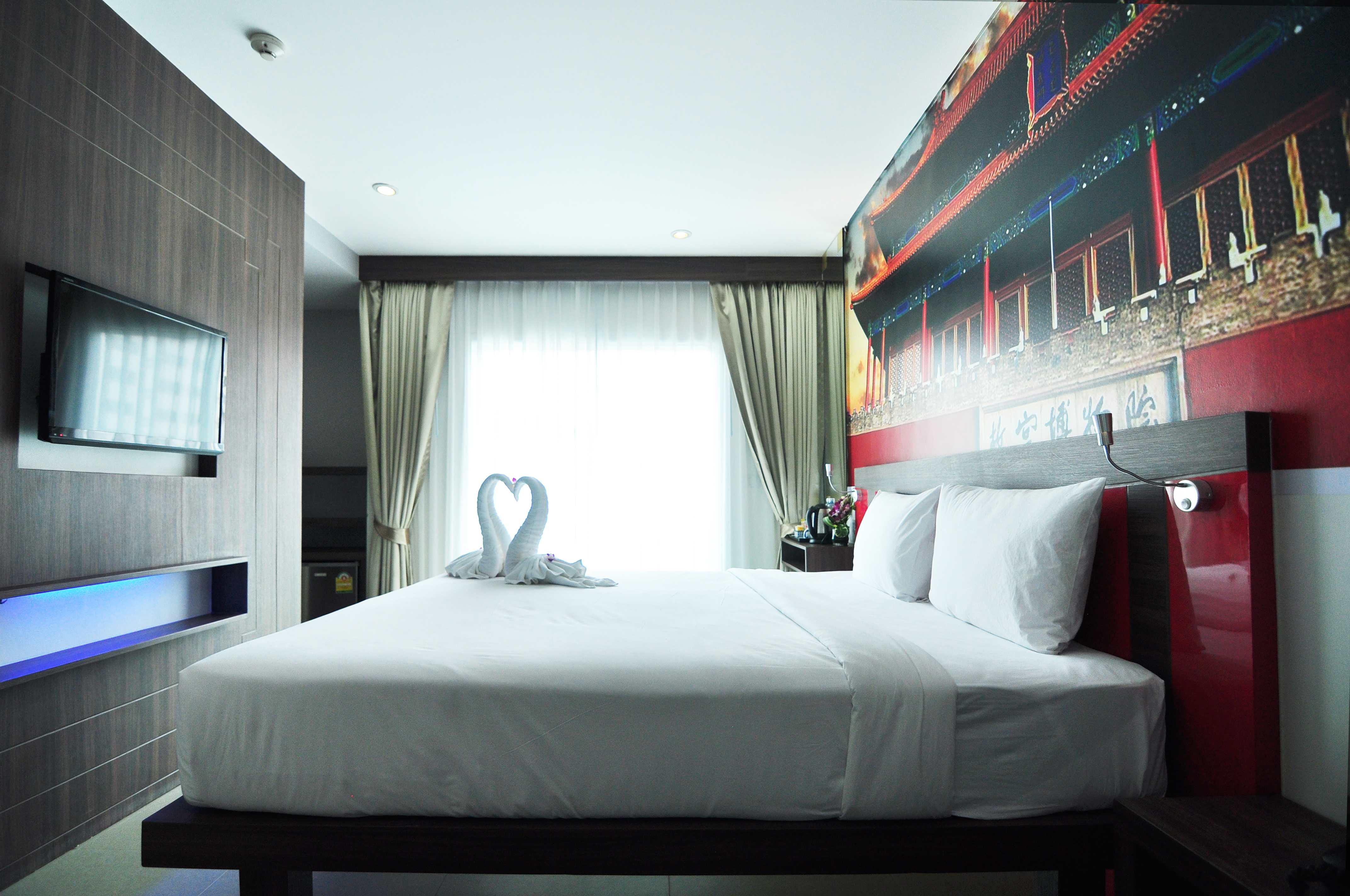 The Aim Patong Hotel Buitenkant foto