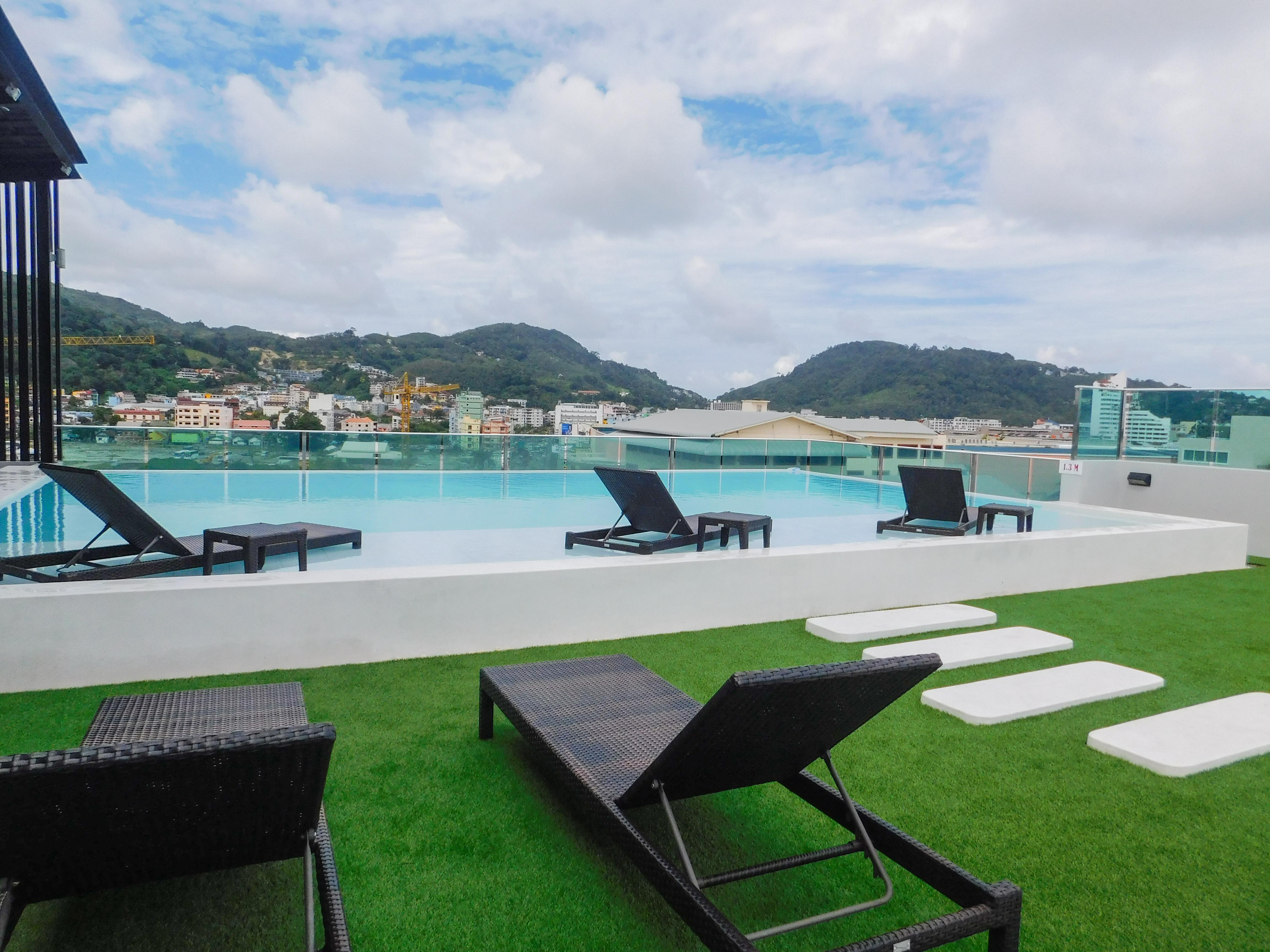 The Aim Patong Hotel Buitenkant foto