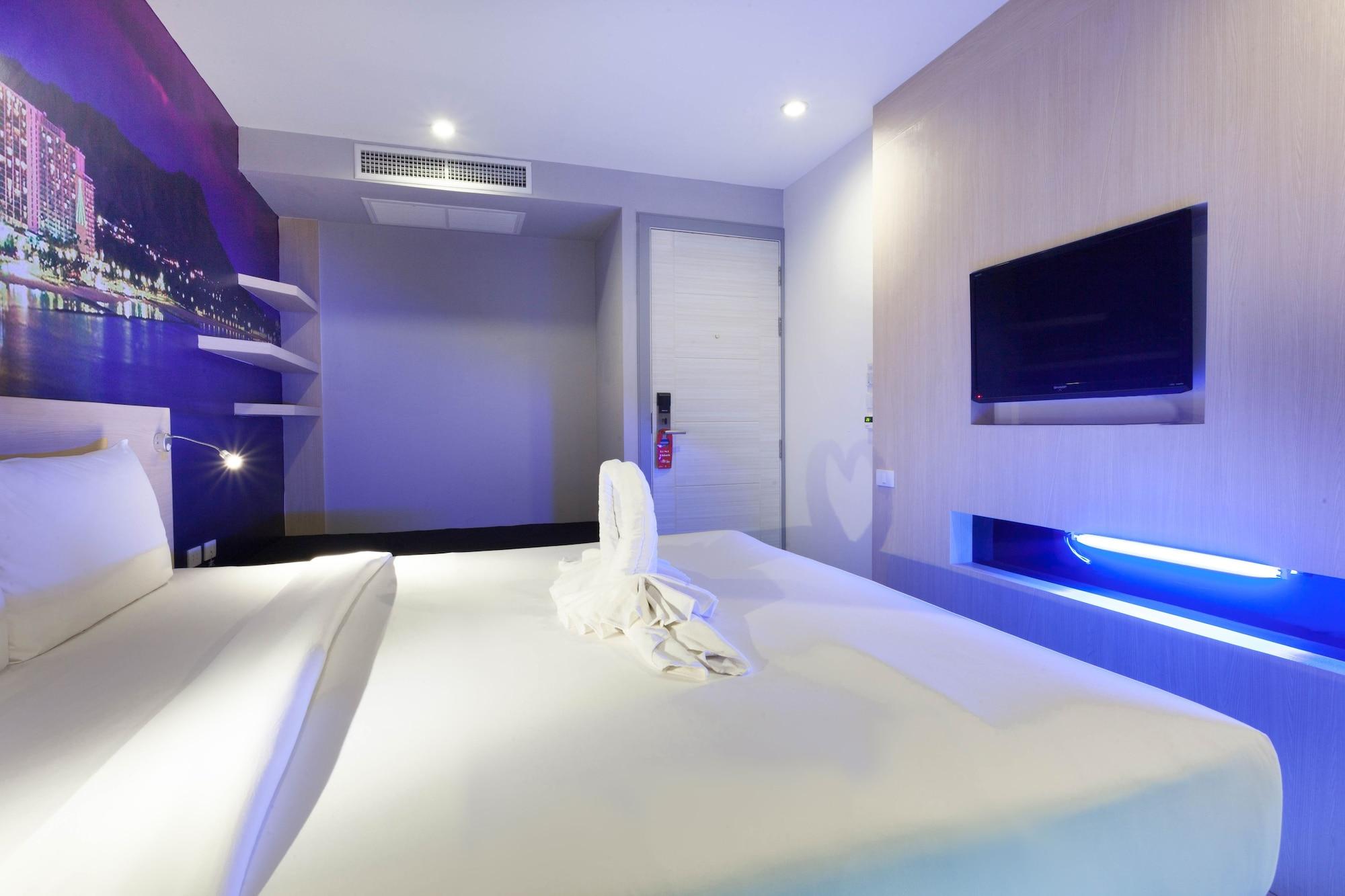 The Aim Patong Hotel Buitenkant foto