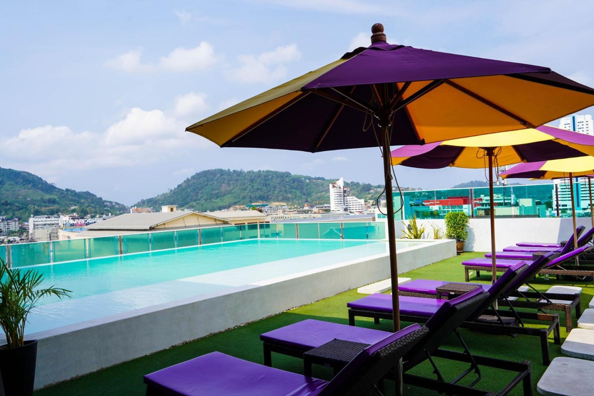 The Aim Patong Hotel Buitenkant foto