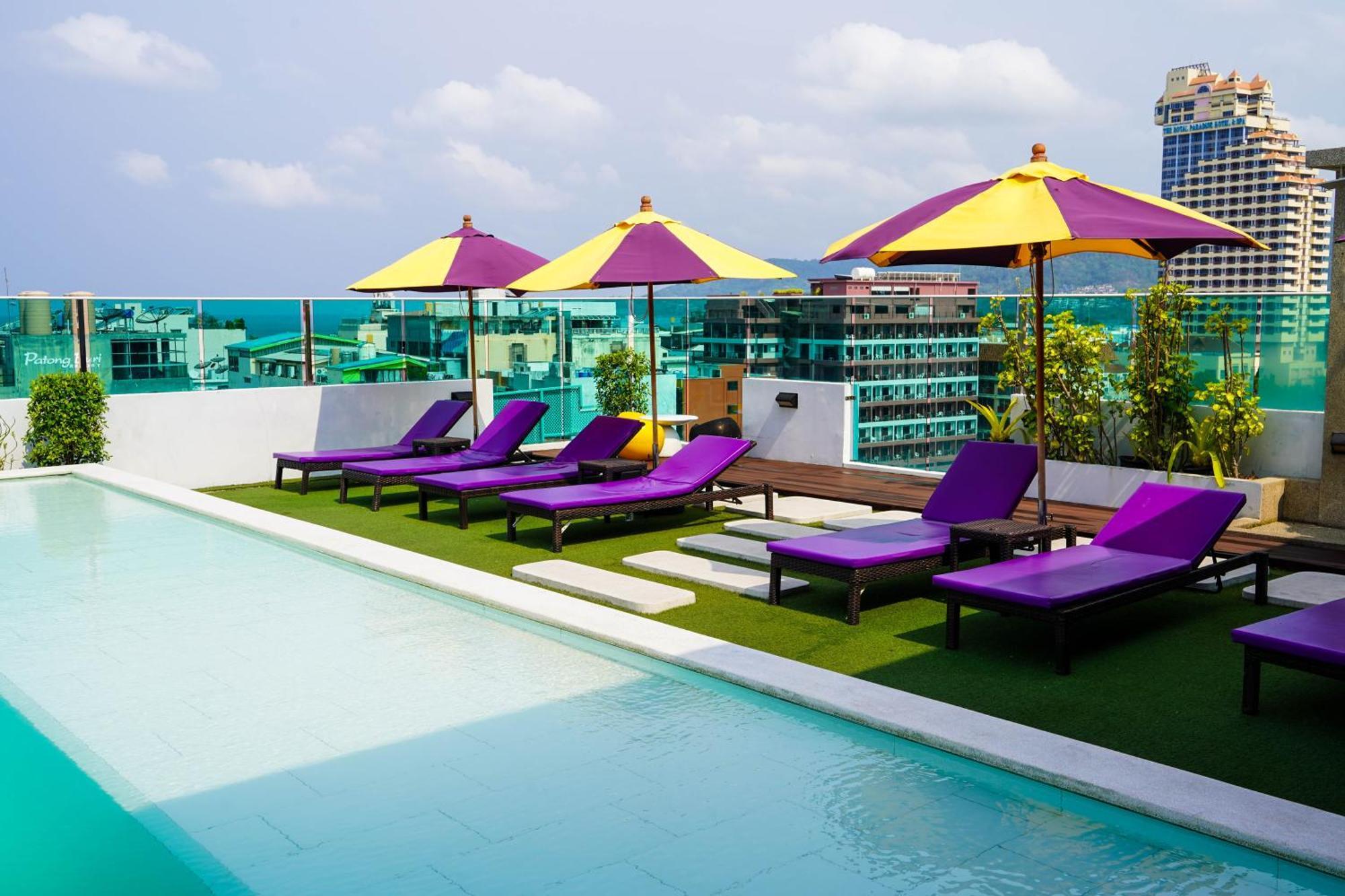 The Aim Patong Hotel Buitenkant foto