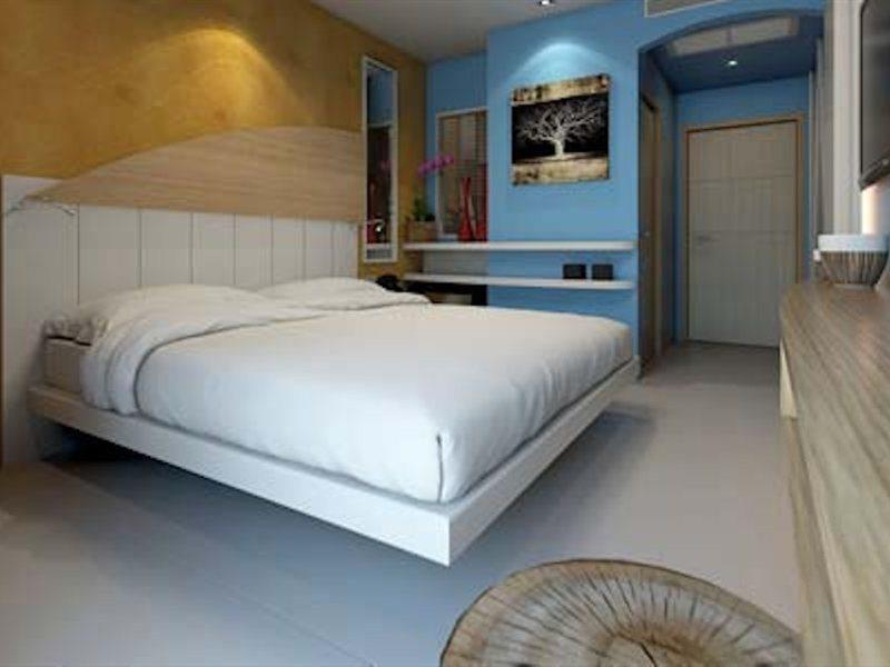 The Aim Patong Hotel Buitenkant foto